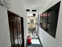 Kim Chuan Road (D19), Shop House #573422141